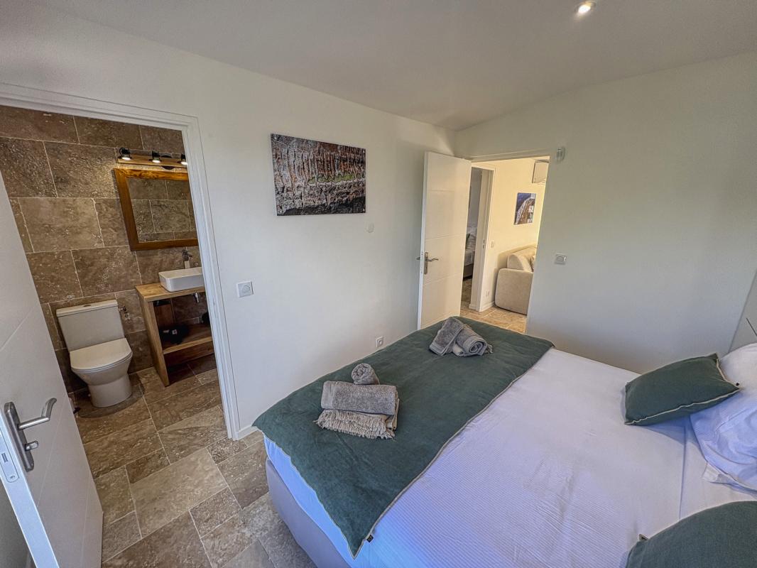 30.Location villa piscine Saint François Guadeloupe- Chambre